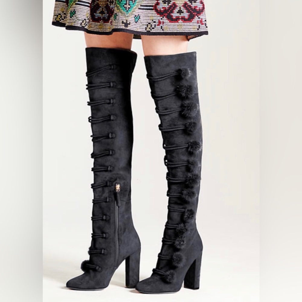 Brand New Aquazurra Ulyana talk suede boot with mink Pompoms